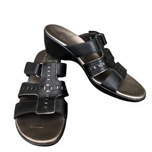 Clarks Bendables Ella Celtic Sandals 8.5 Black Leather Laser Cutout Wedge Slide